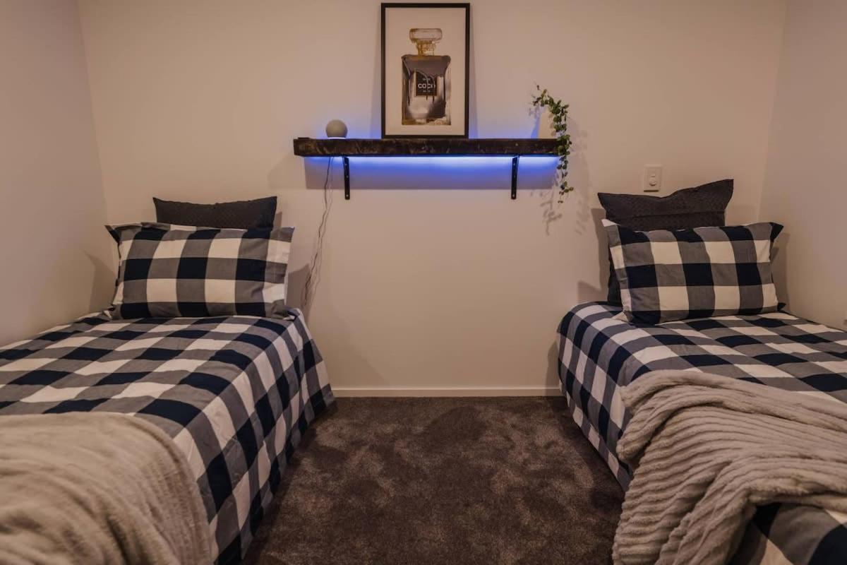 Casino Luxury Suite City Centre - Sleeps 5 Christchurch Kültér fotó